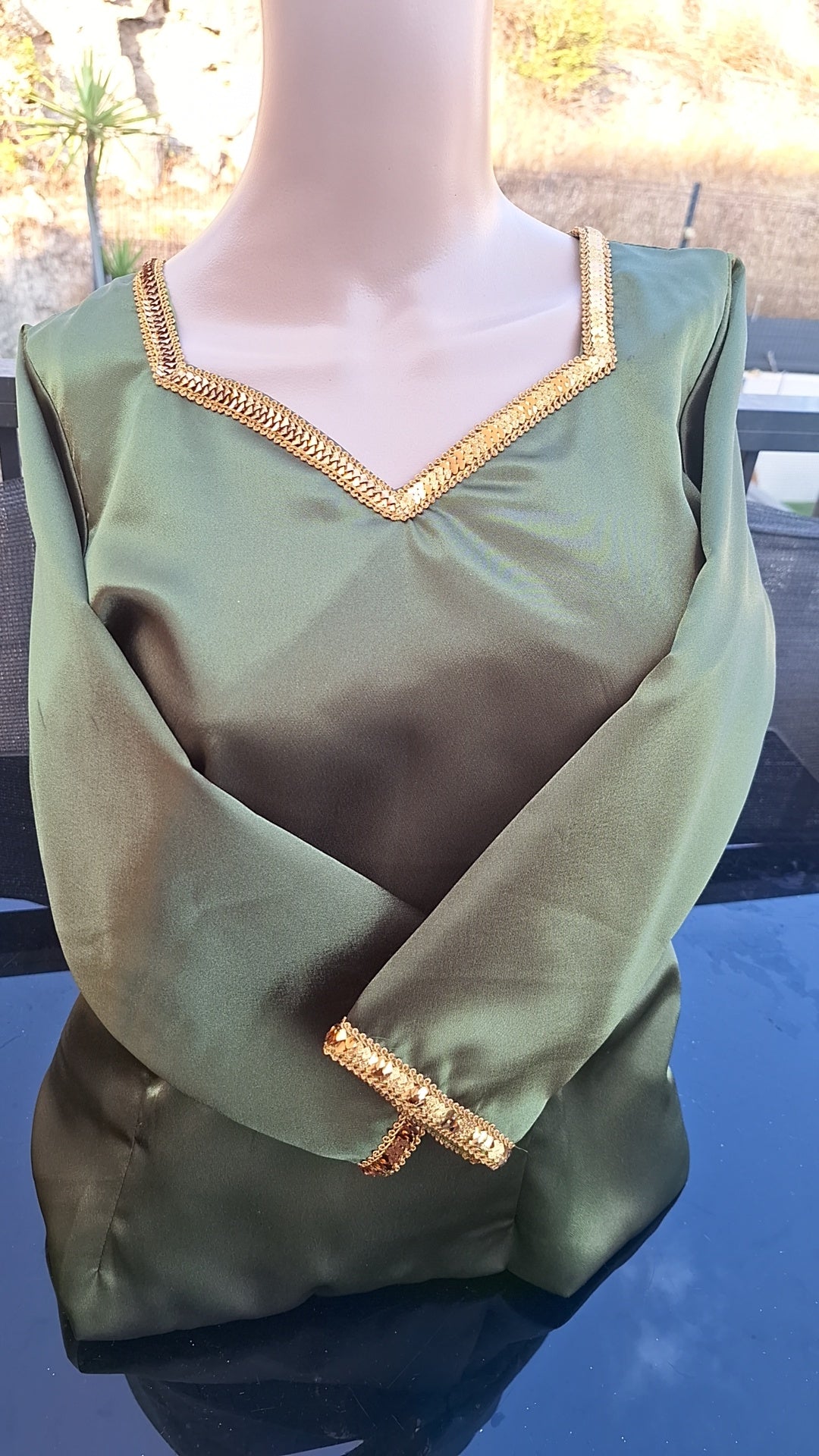 BODYVERTKAKI.jpg Body satin kaki – Image 1