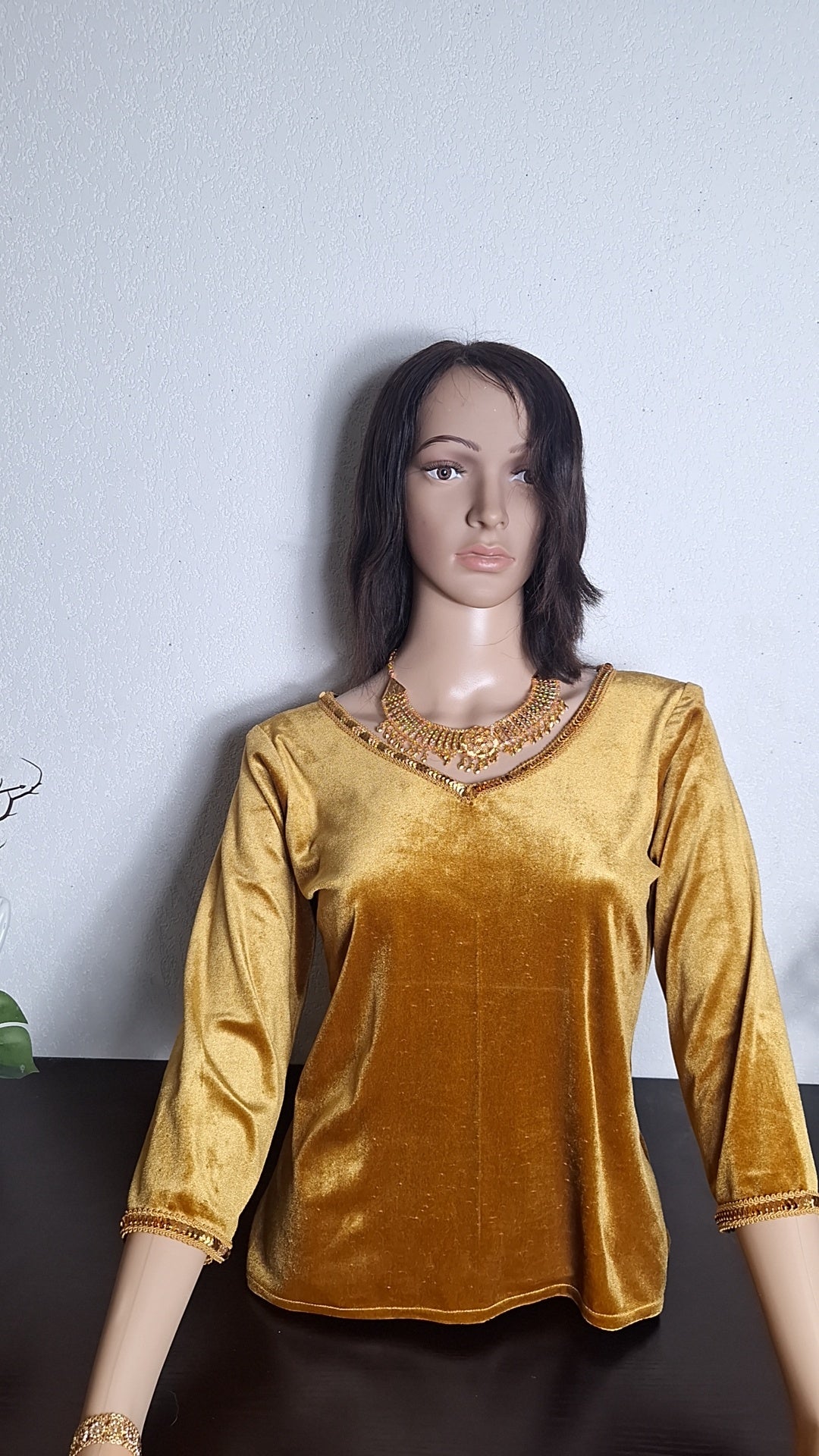 VELOURMOUTARDETAILM.jpg BODY VELOUR – Image 1