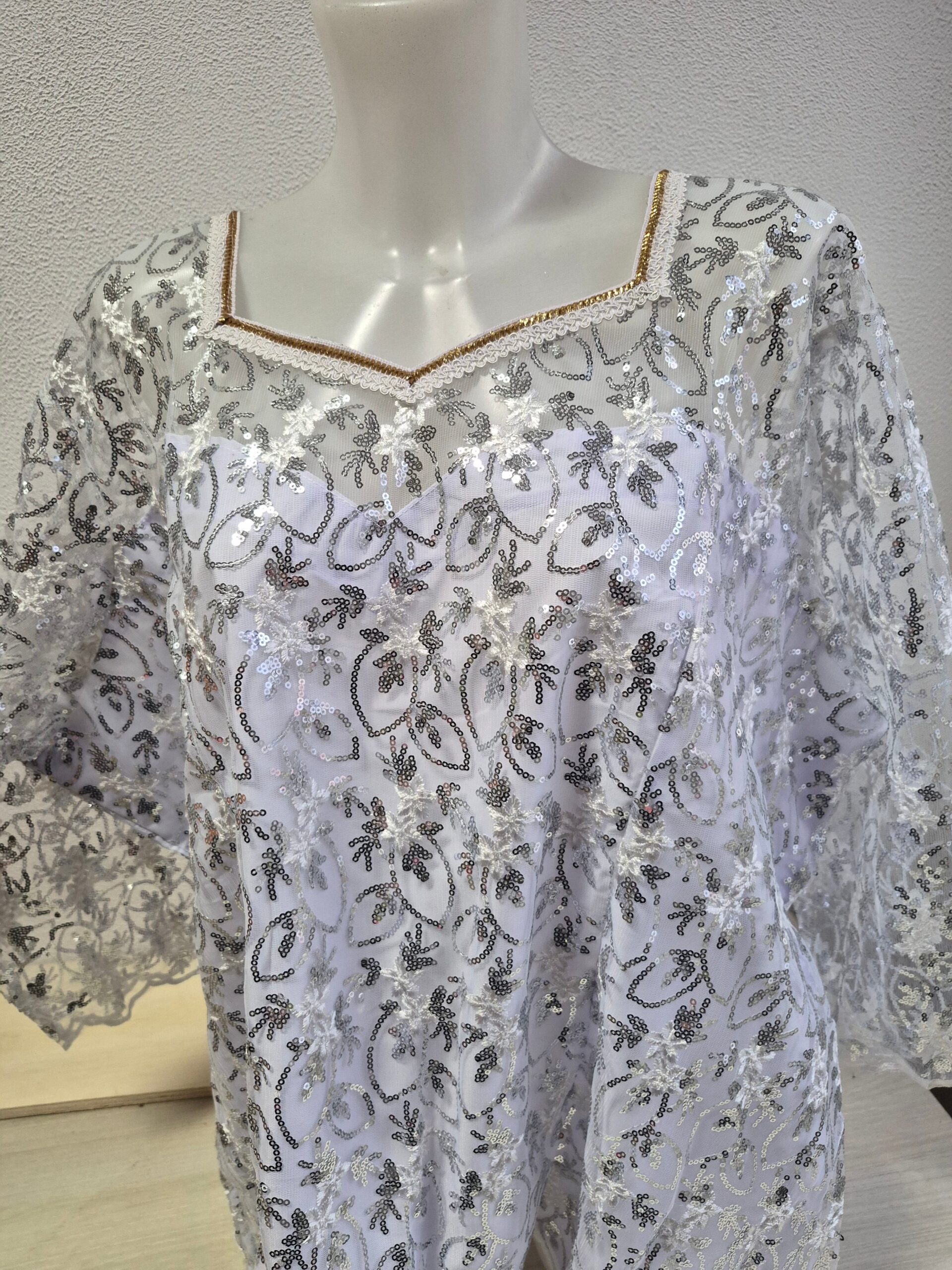 rn-image_picker_lib_temp_023bc725-d259-491d-af7d-62539f64b7f9.jpg Body dentelle – Image 1
